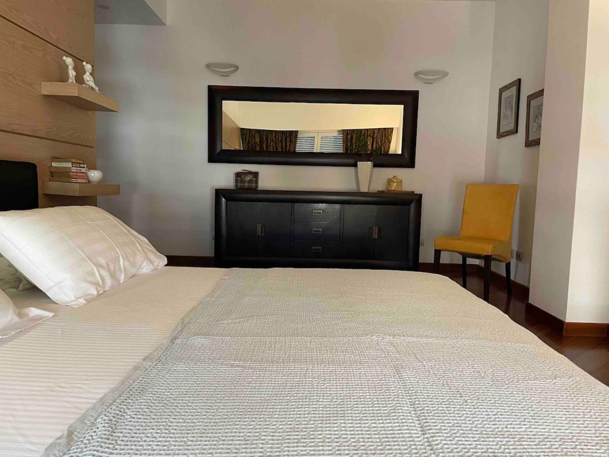 Luxury Spacious Flat With A Lovely Terrace * Tirana