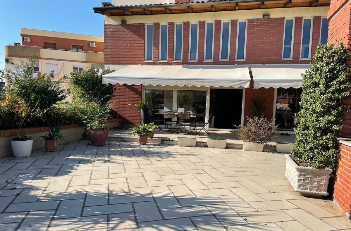 Luxury Spacious Flat With A Lovely Terrace Tirana